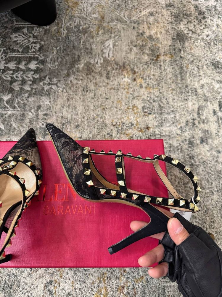 Lace Pumps