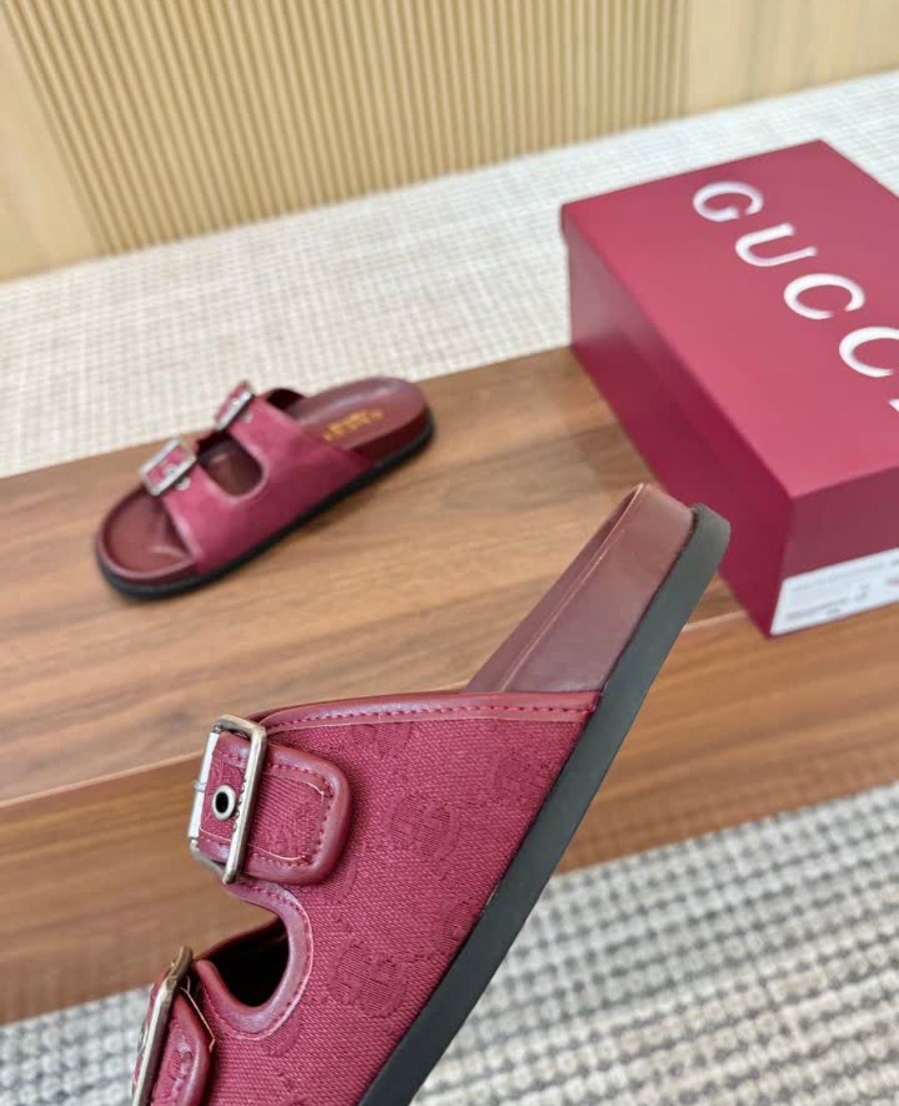 GG Sandals