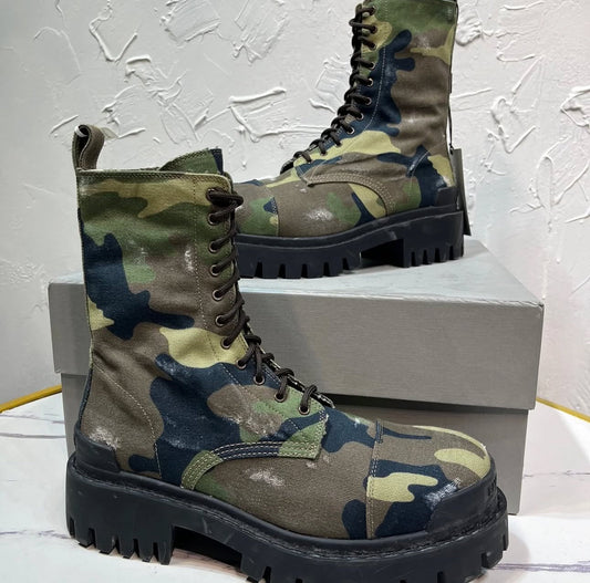 Camo Boots