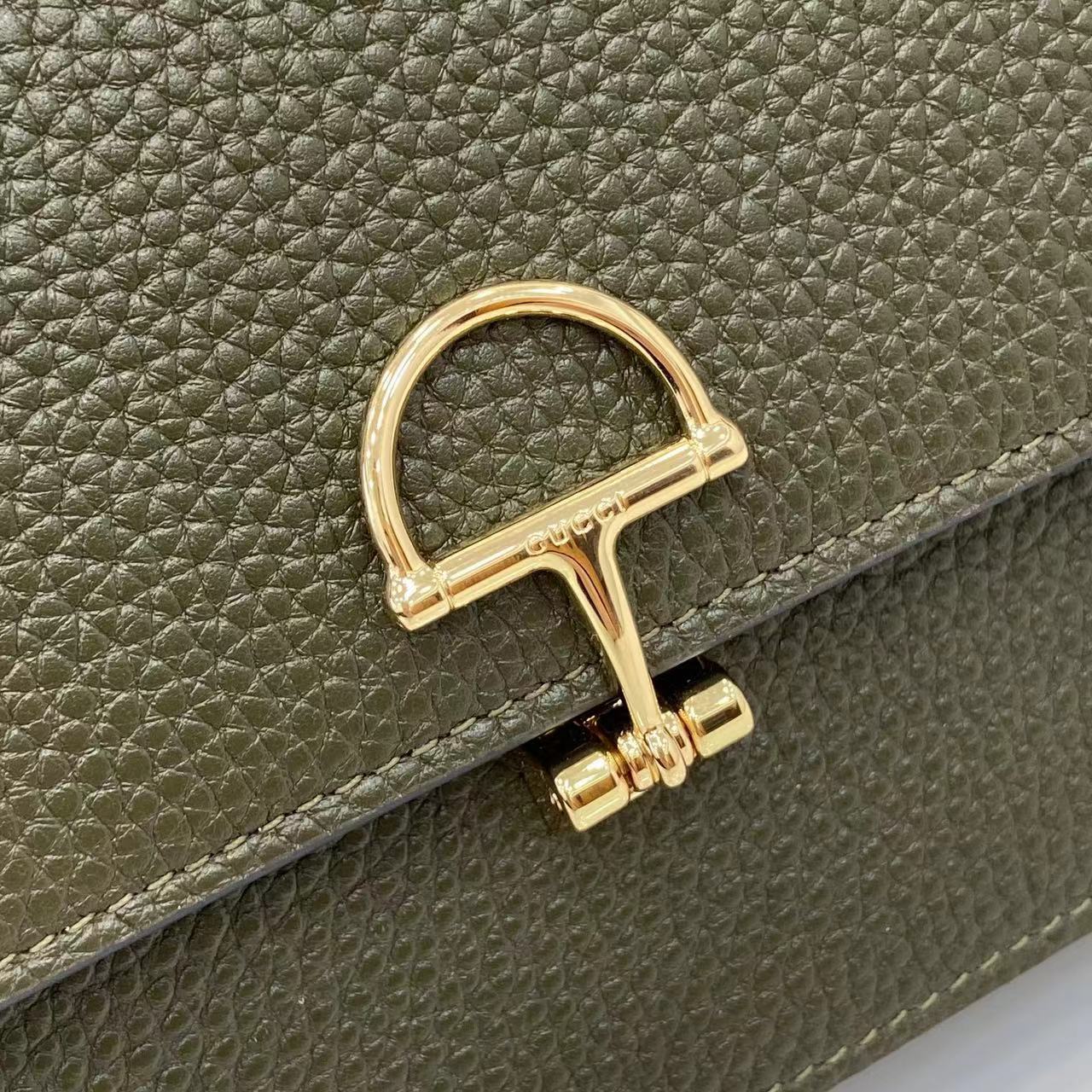 Half Horsebit Chain Bag