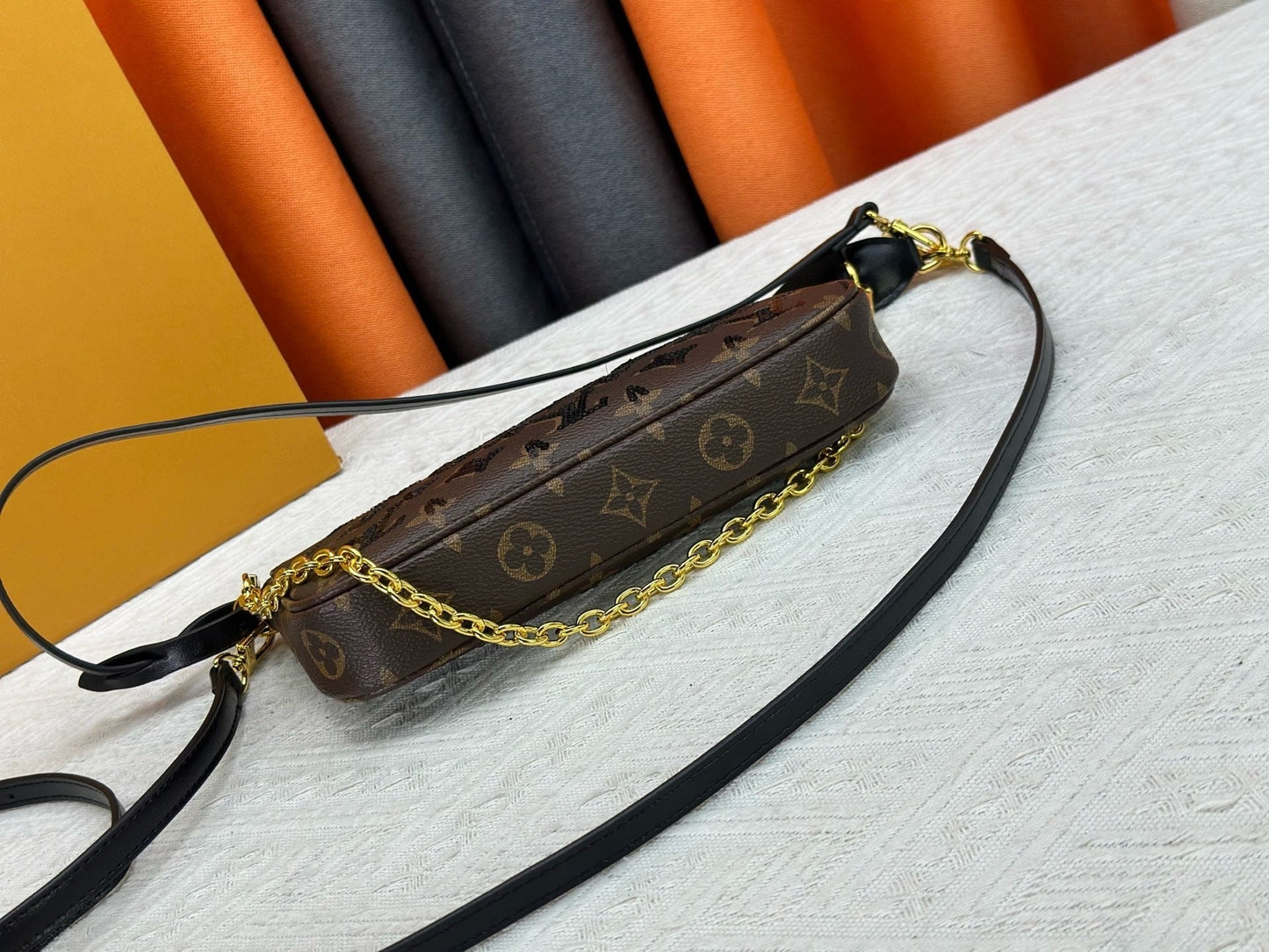 Pochette Accessories