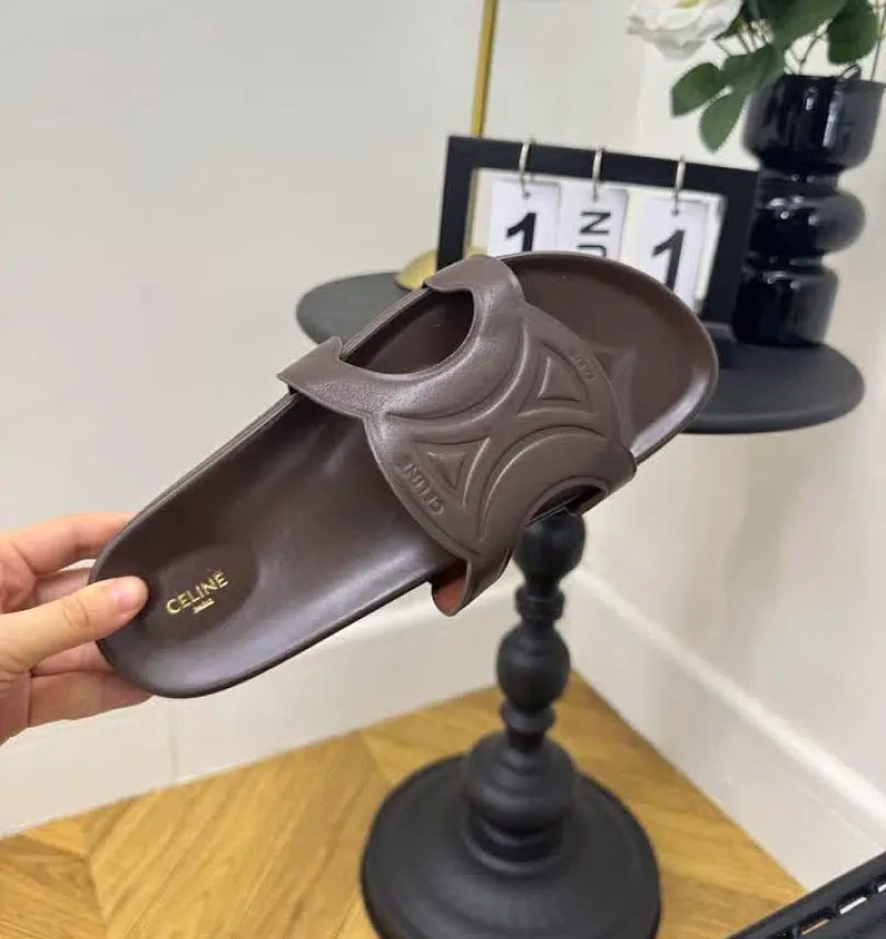 Triomphe Sandals