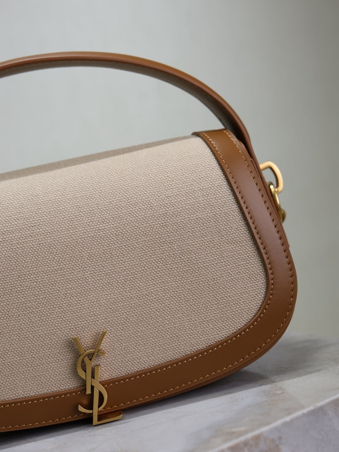 Voltaire Top Handle