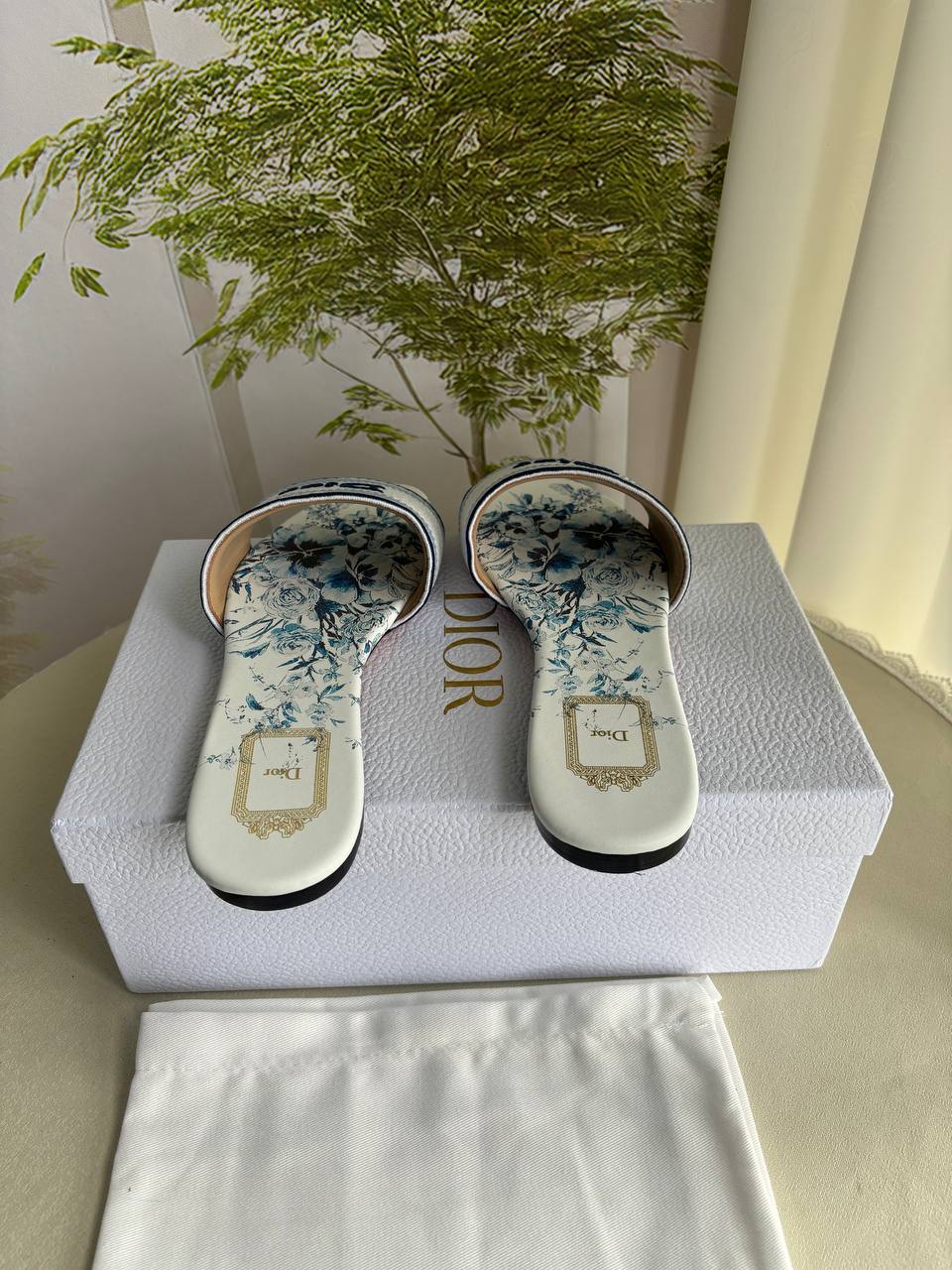 Dway Mules