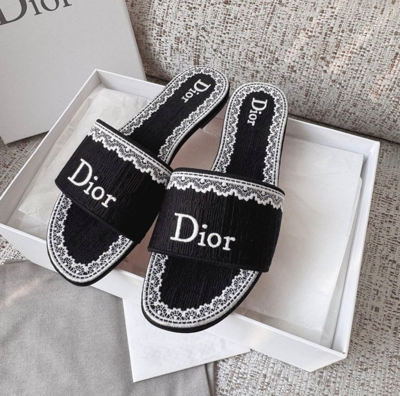 Dway Mules