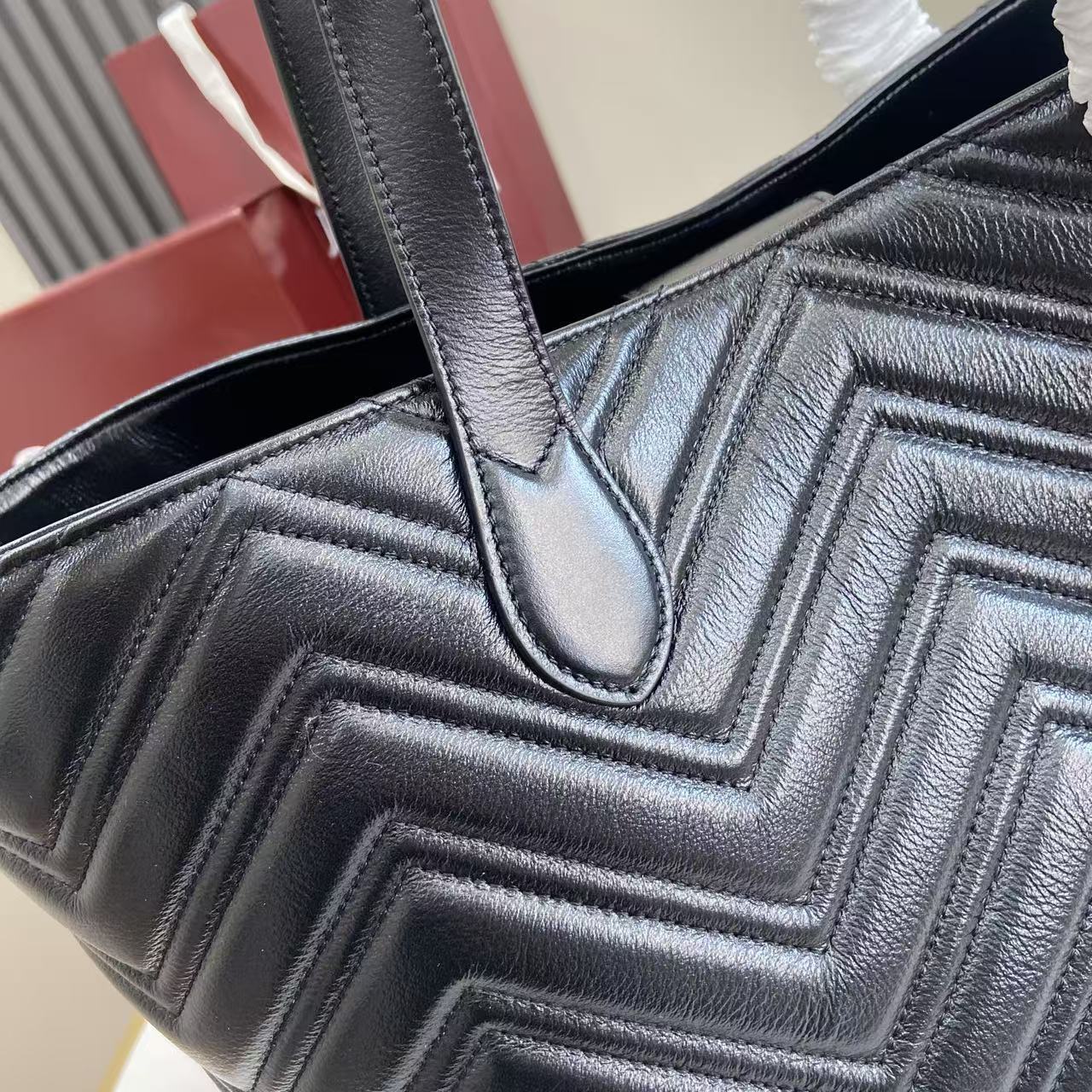 GG Tote