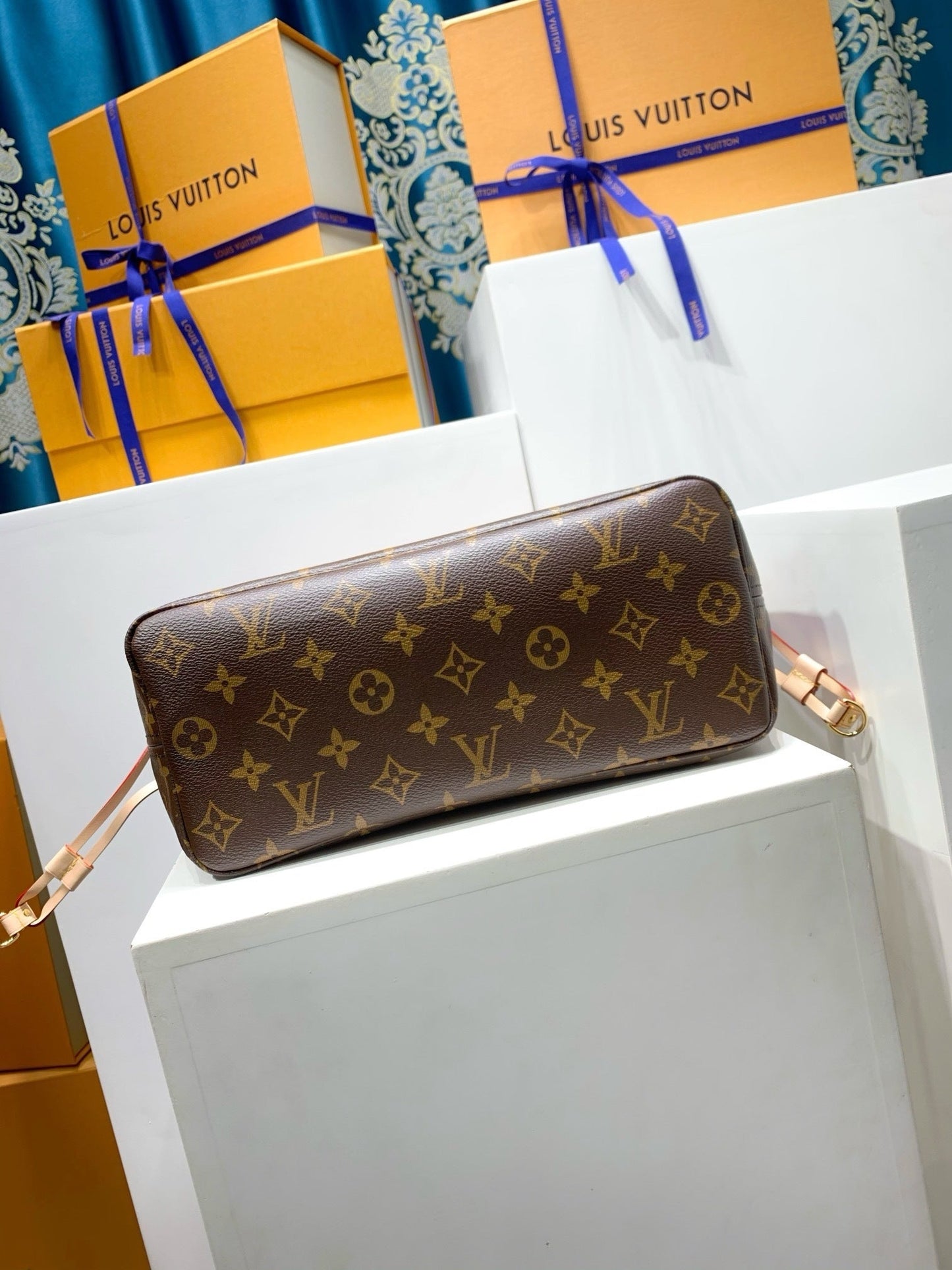 Neverfull PM