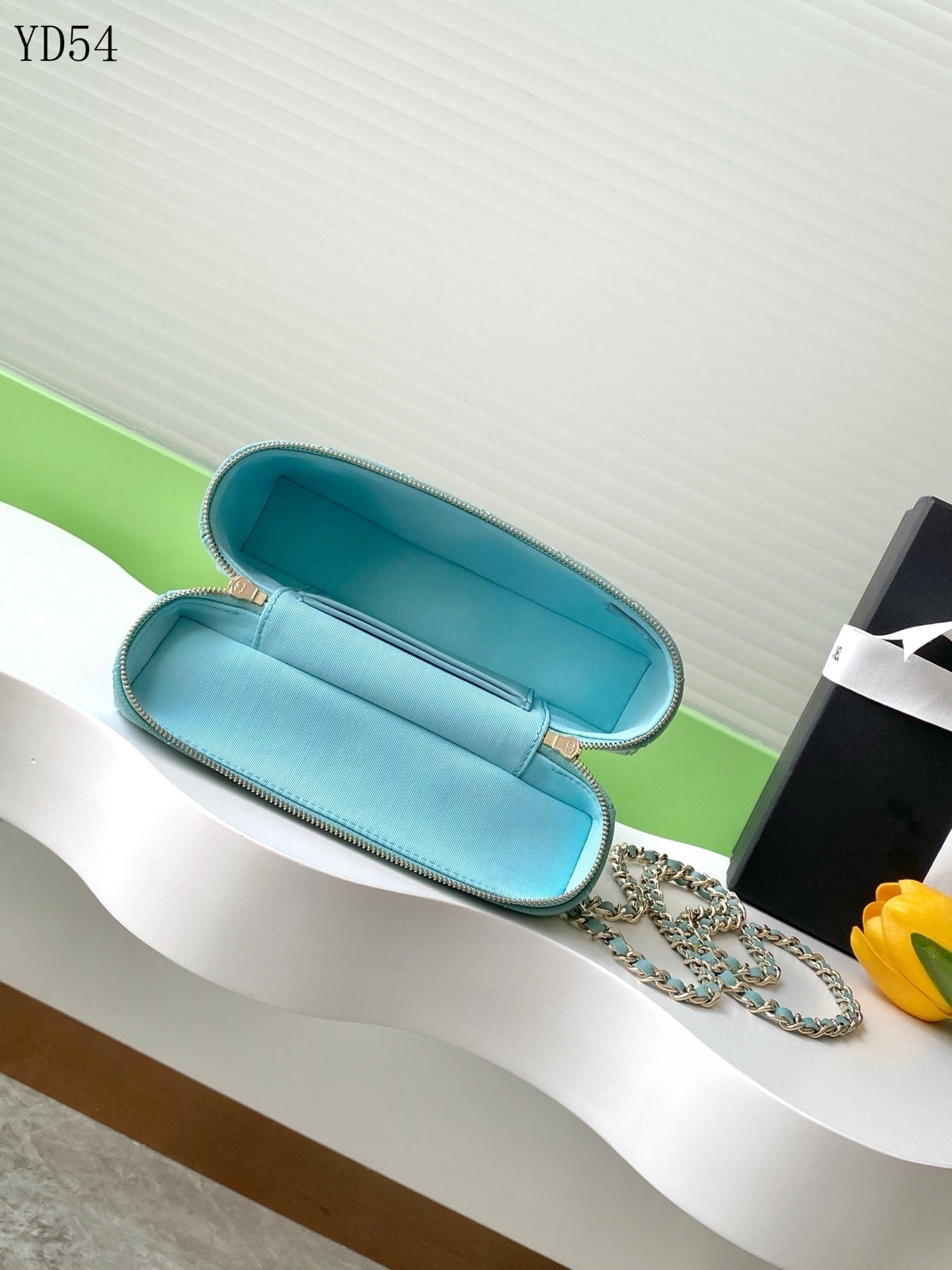 Trendy Vanity