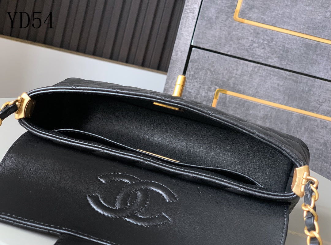 Horizontal Flap Bag