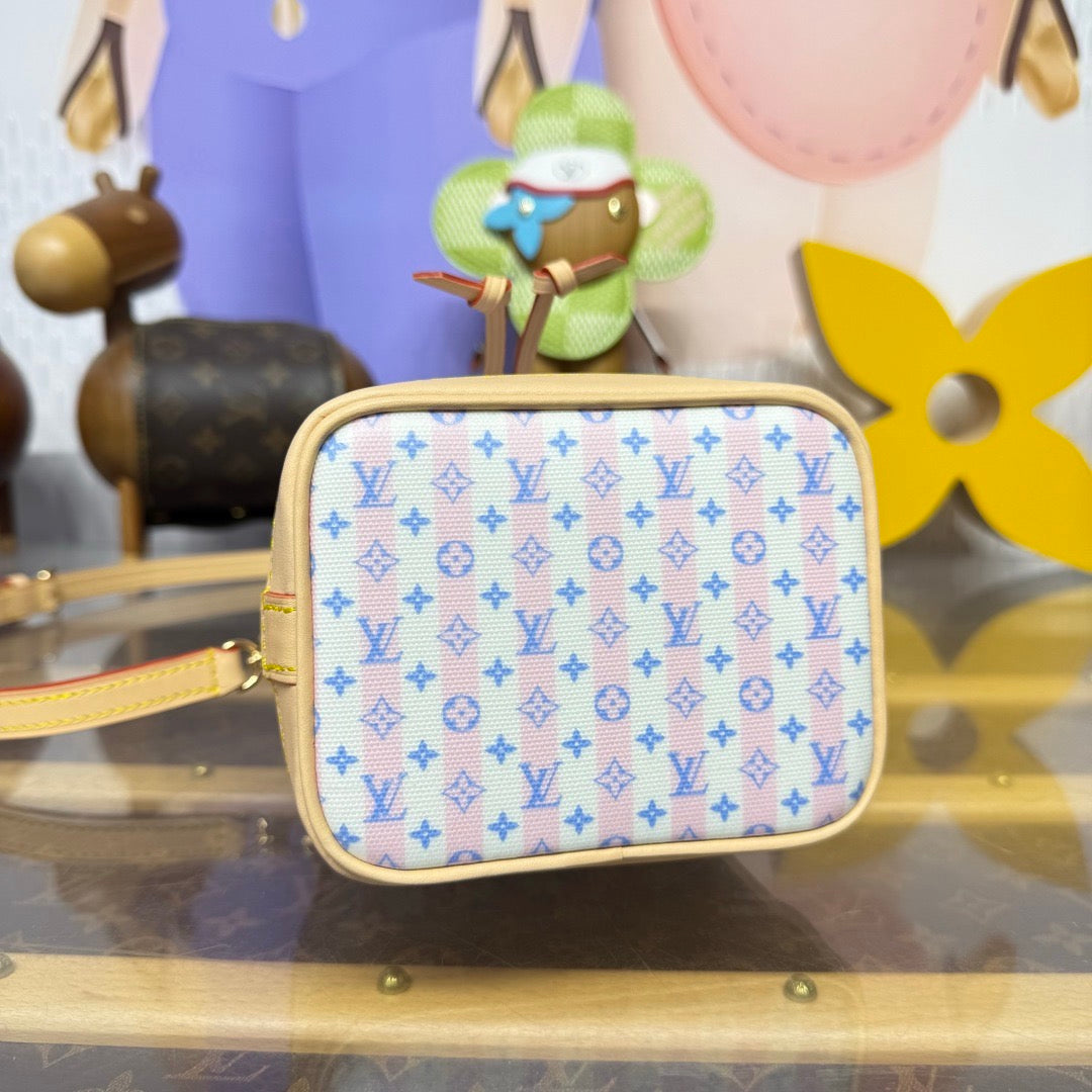 Nano Noe Bucket Bag
