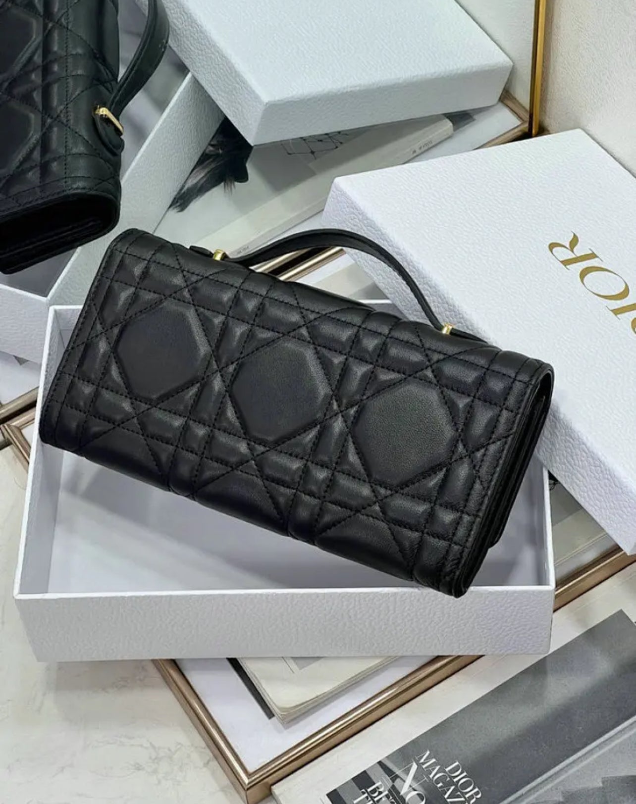 Caro Top Handle