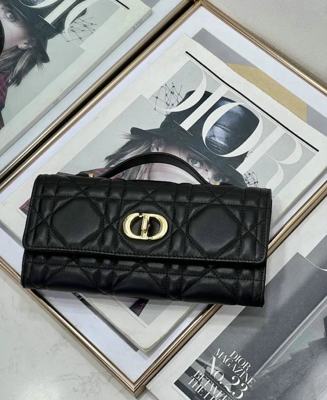 Caro Top Handle