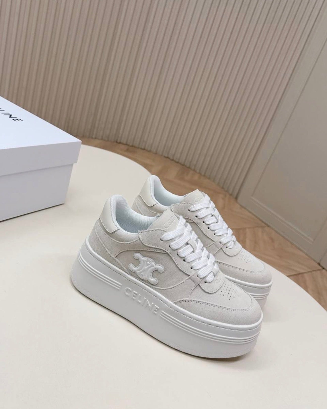 Triomphe Trainers