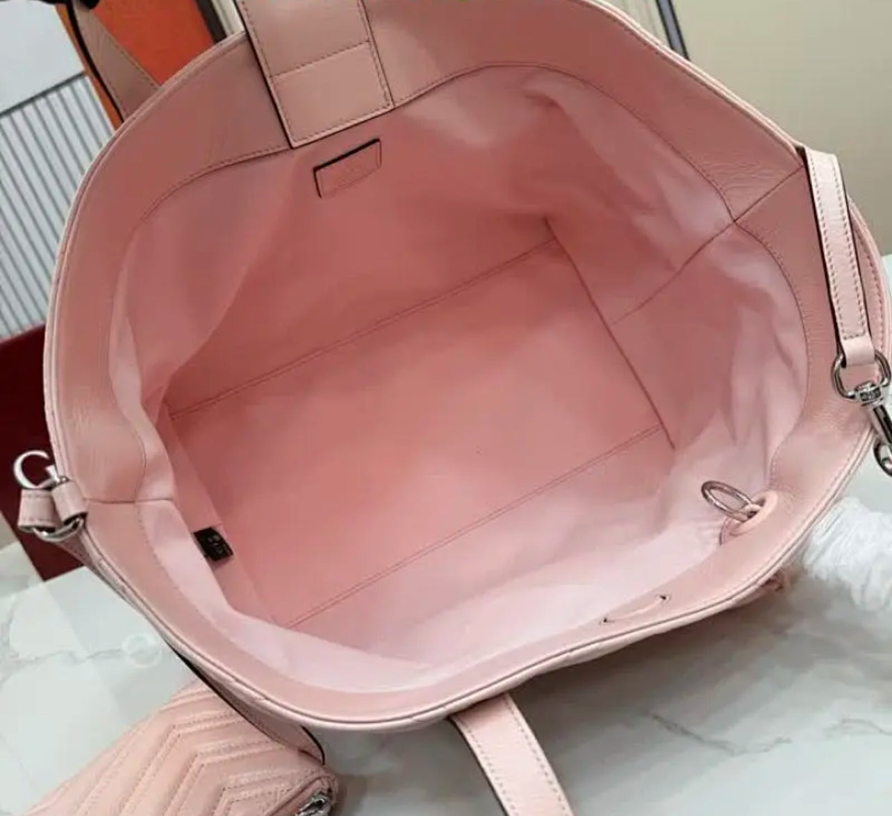 GG Tote