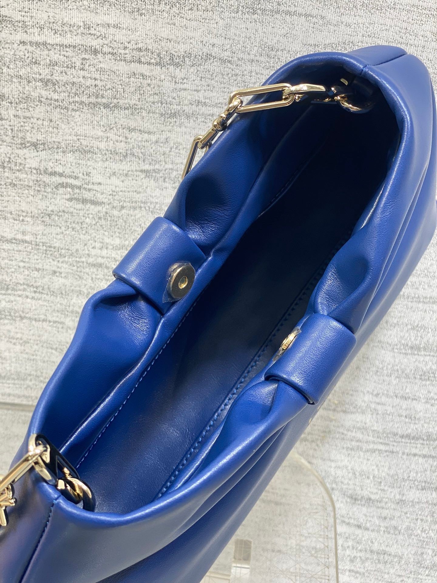 Medium Bow Bag