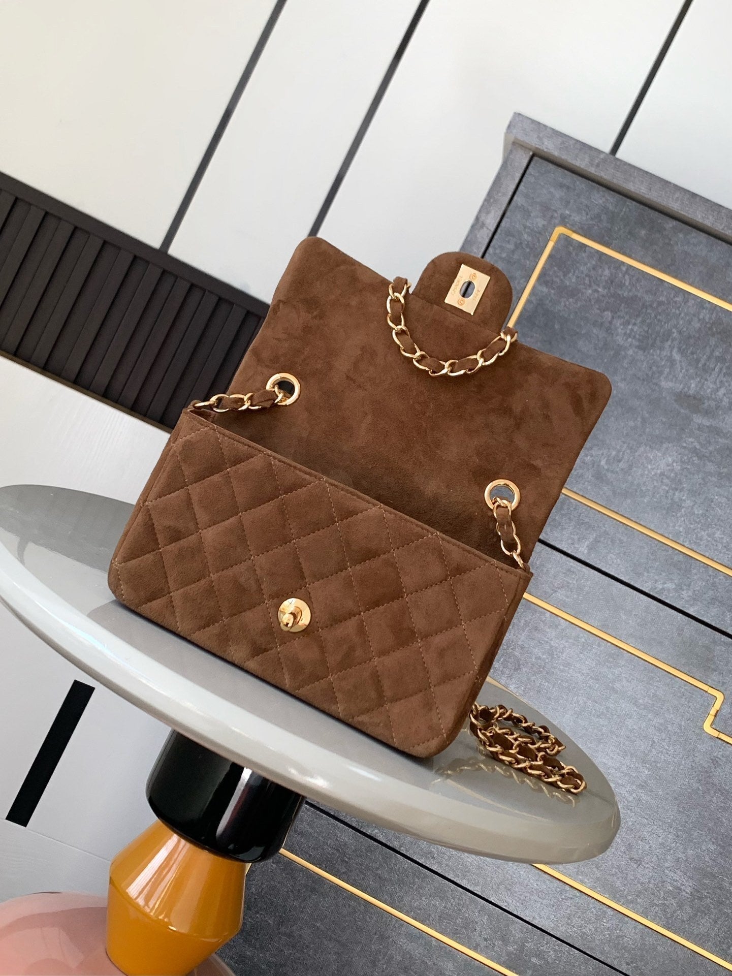 Suede Classic Flap