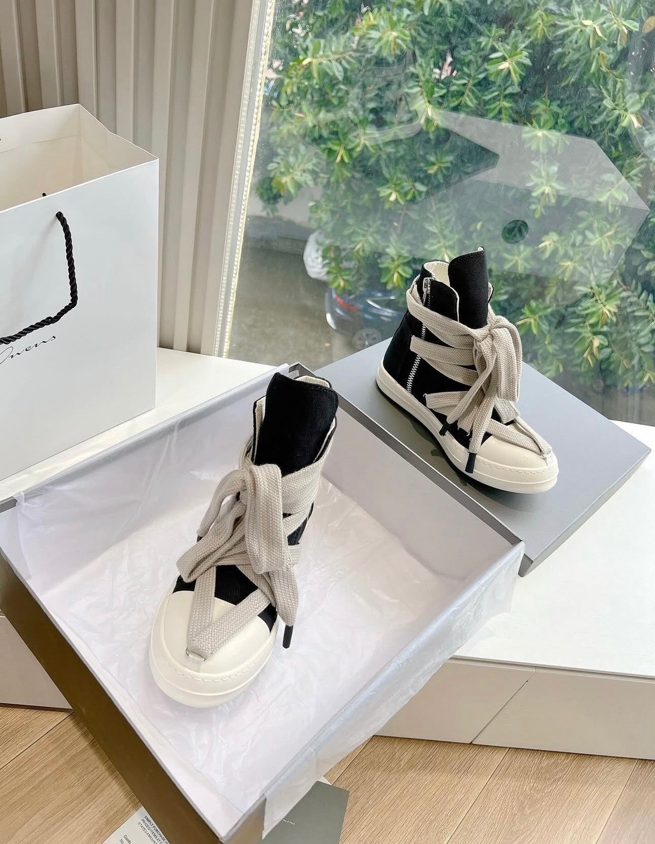 Hexa Trainers