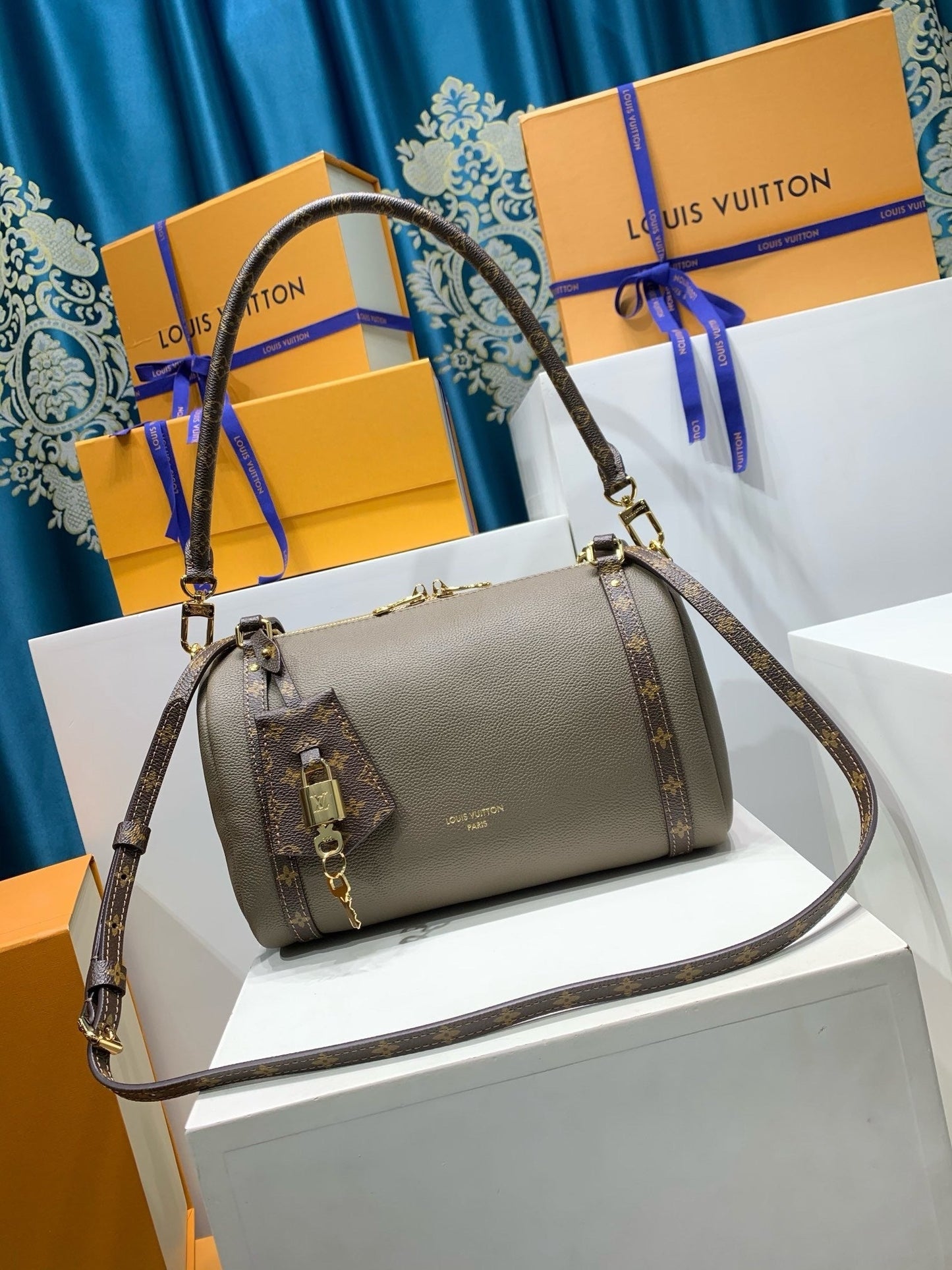 Express Medium Bag
