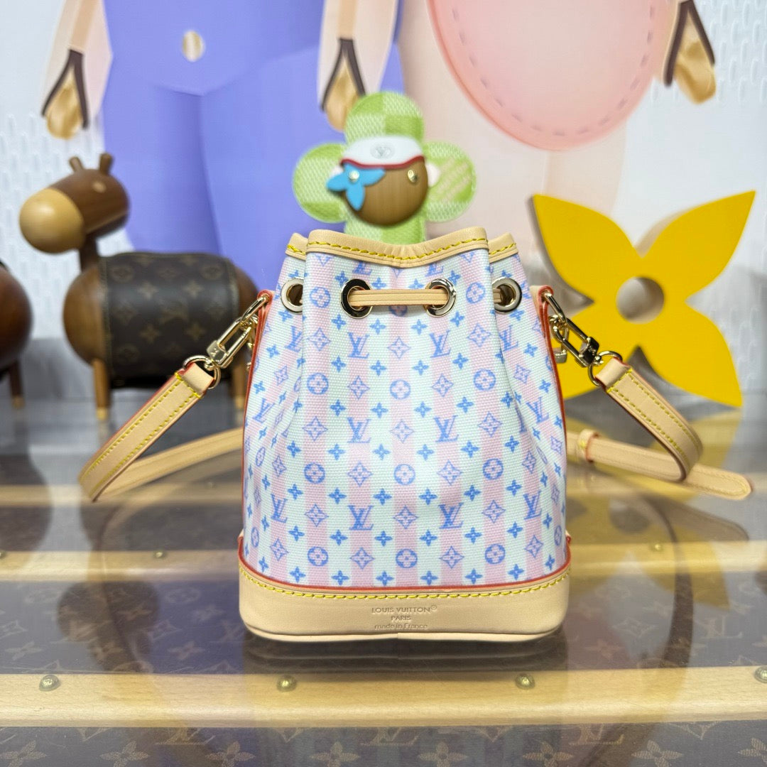 Nano Noe Bucket Bag
