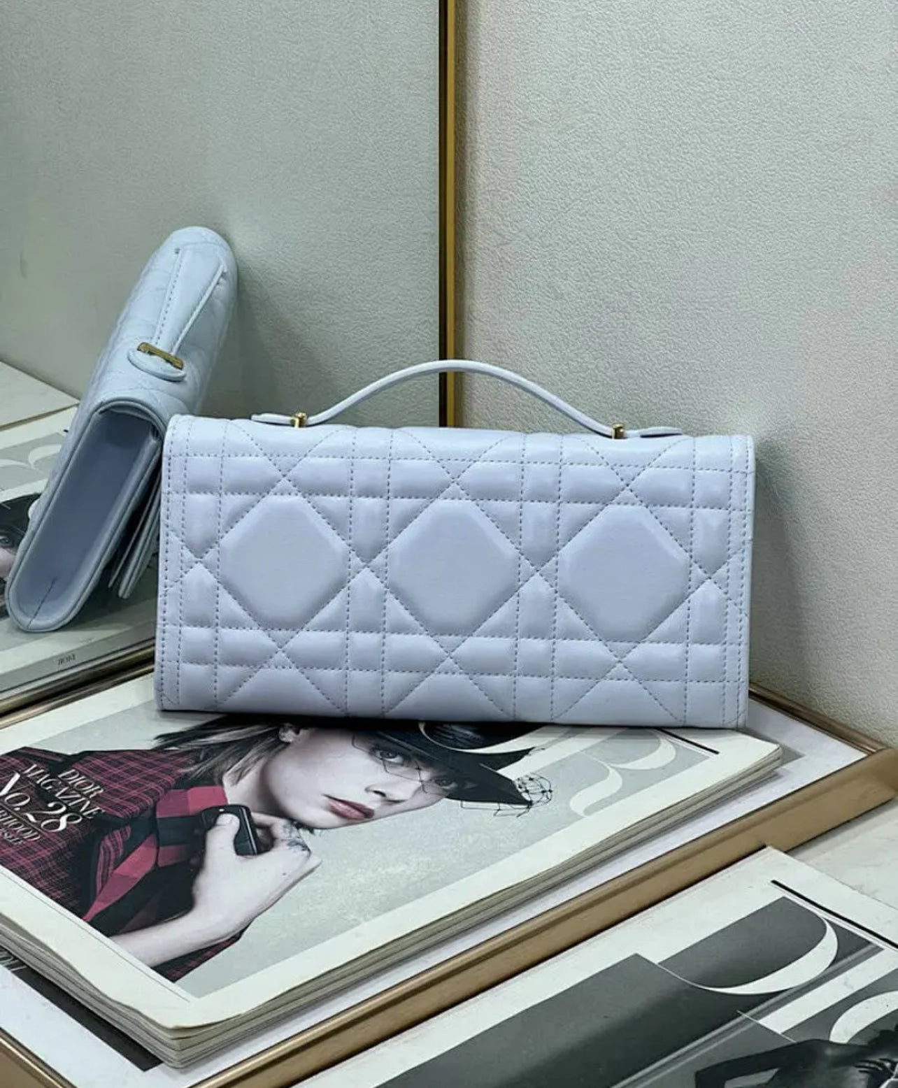 Caro Top Handle