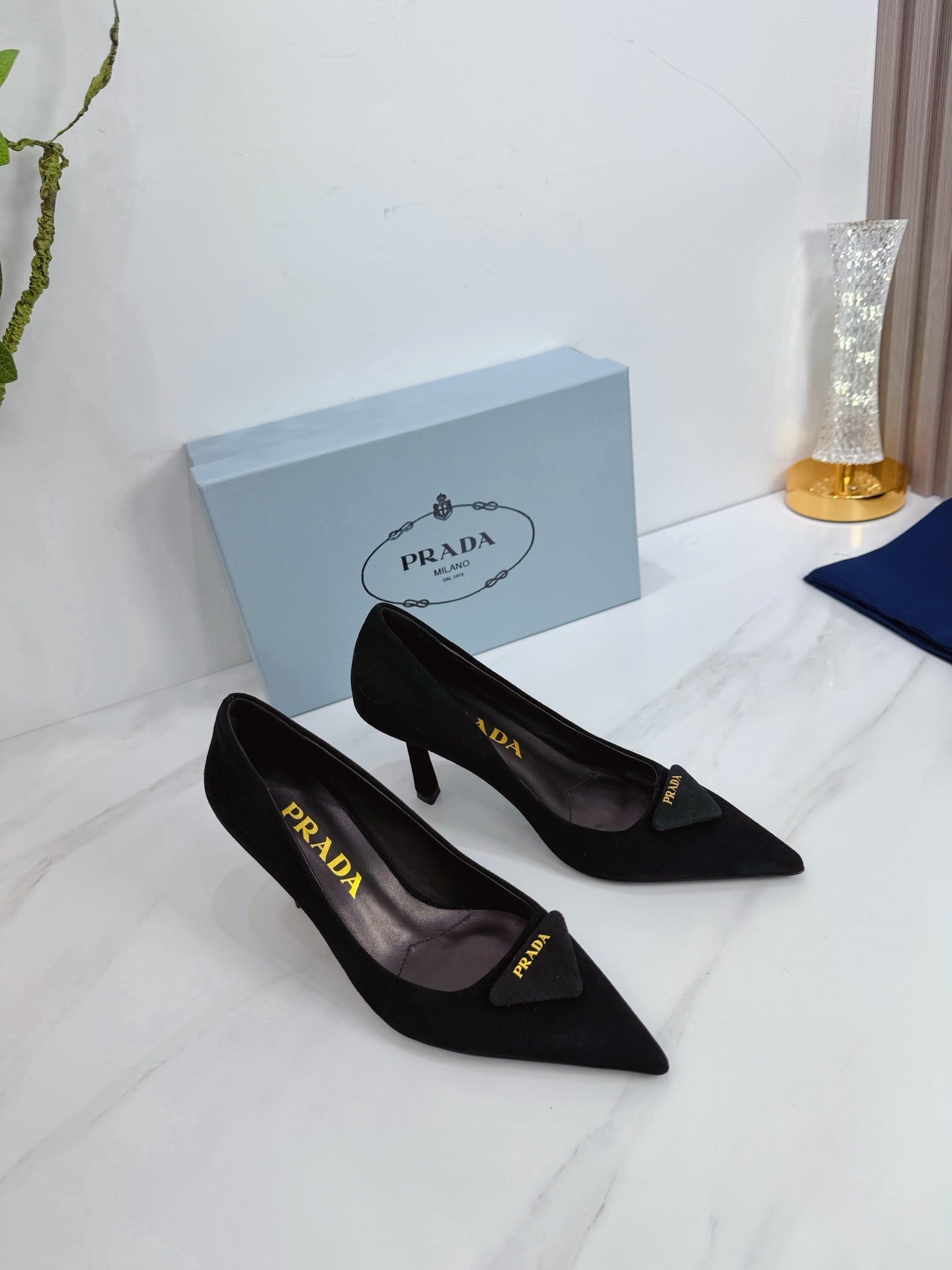 Suede Pumps