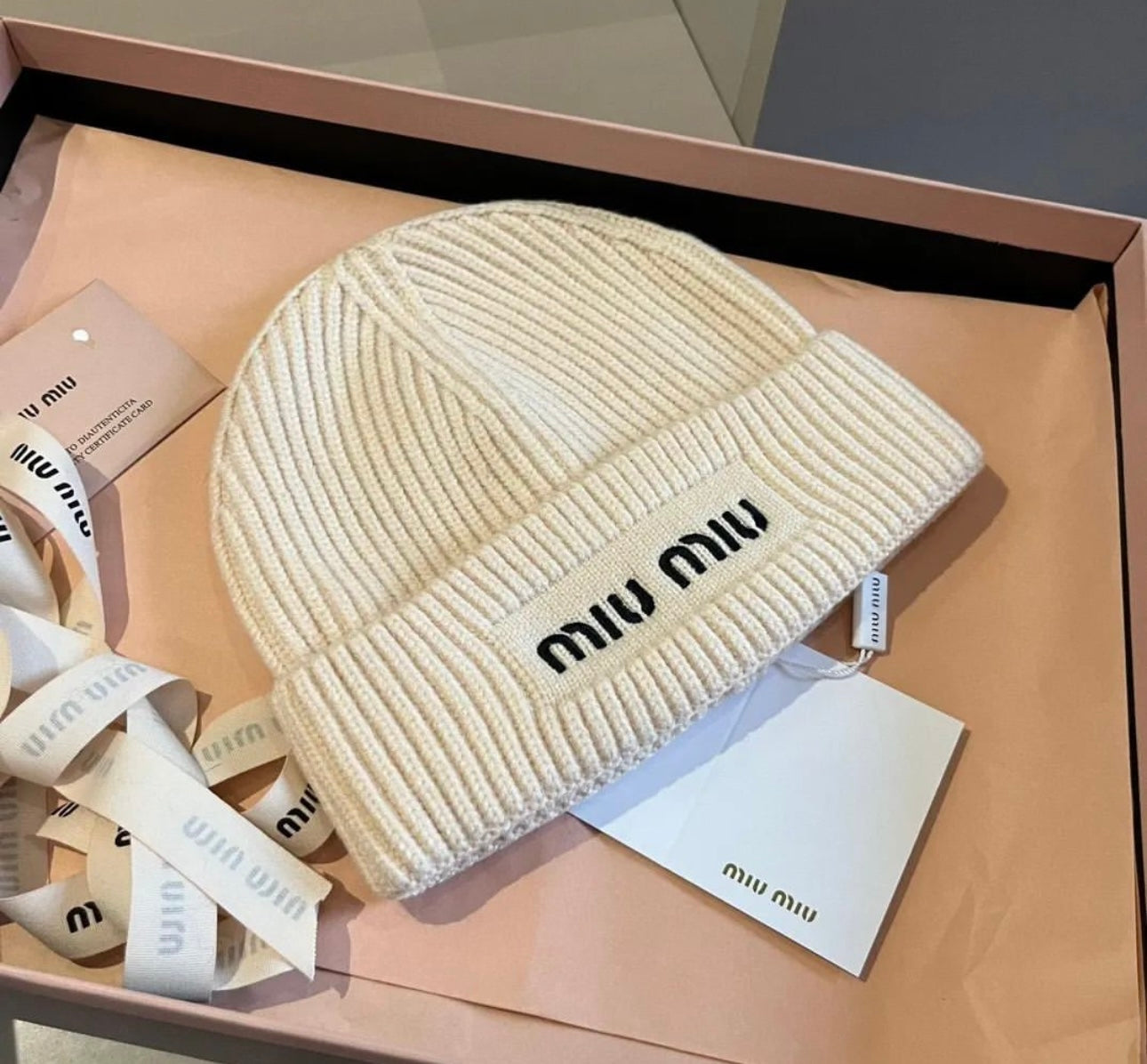 Logo Beanie