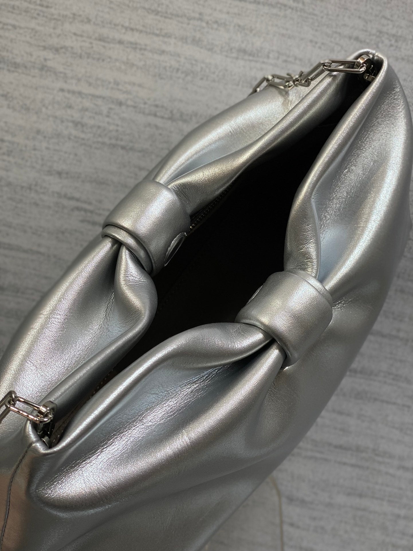 Medium Bow Bag