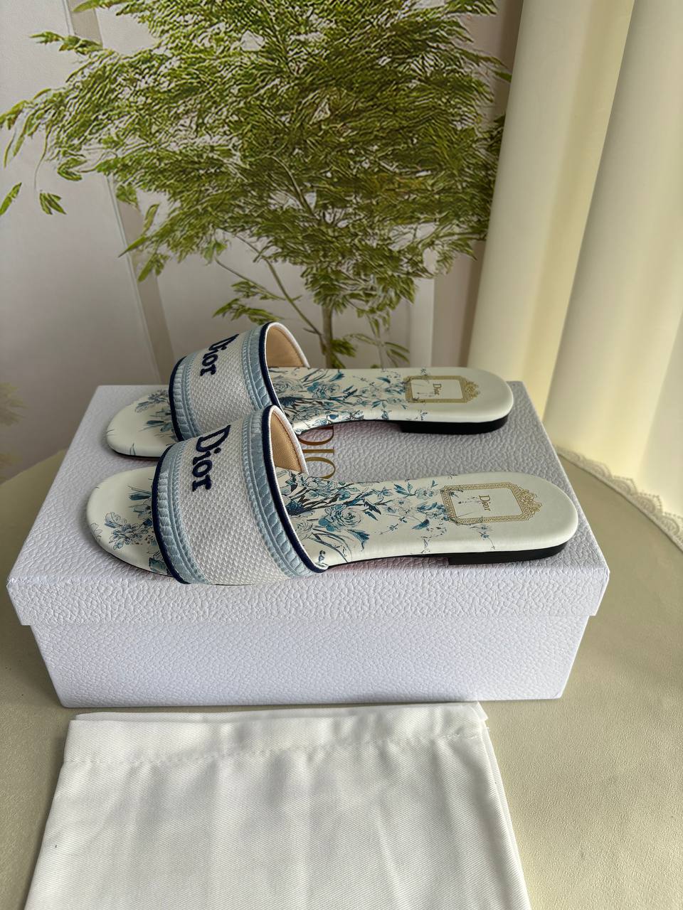 Dway Mules