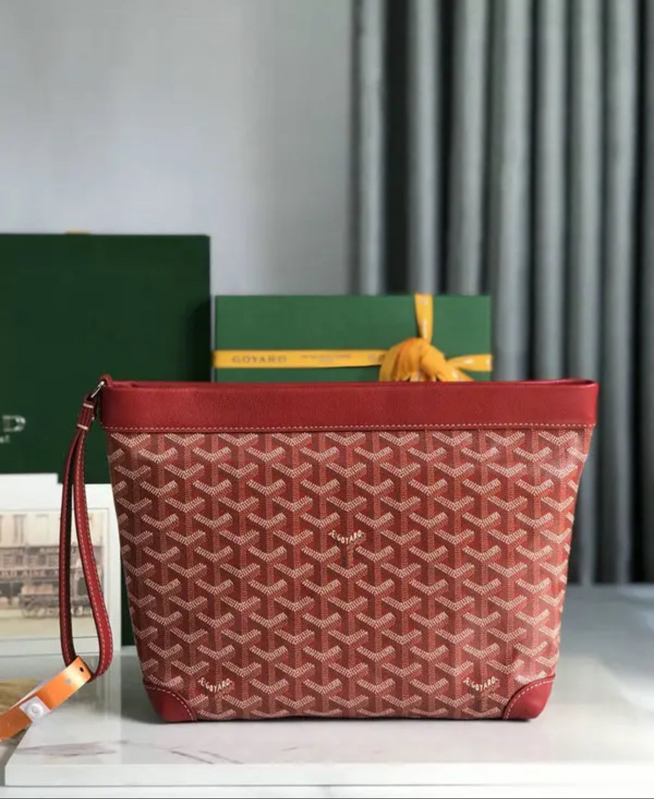 Conti Pouch