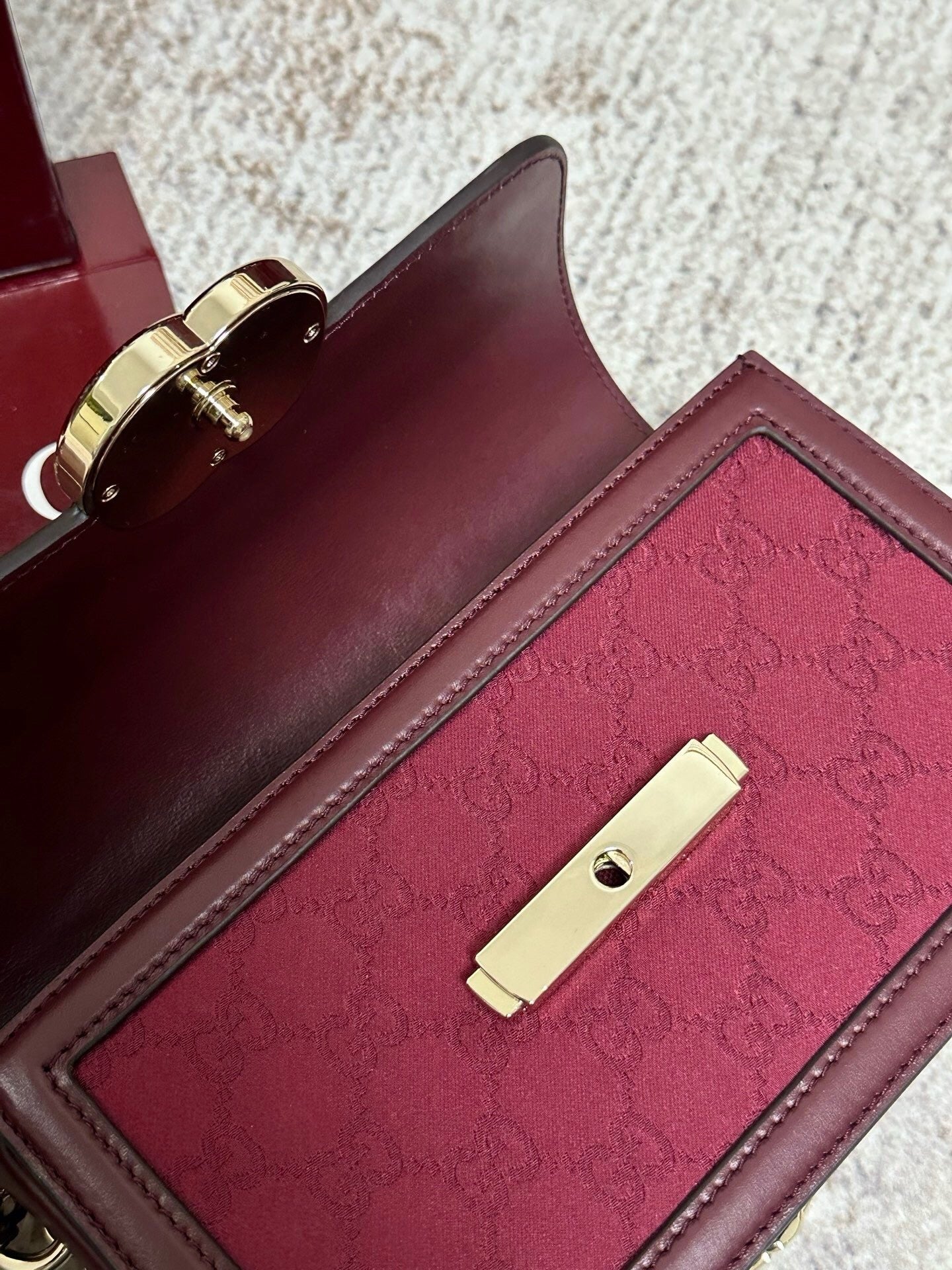 Go Shoulder Bag