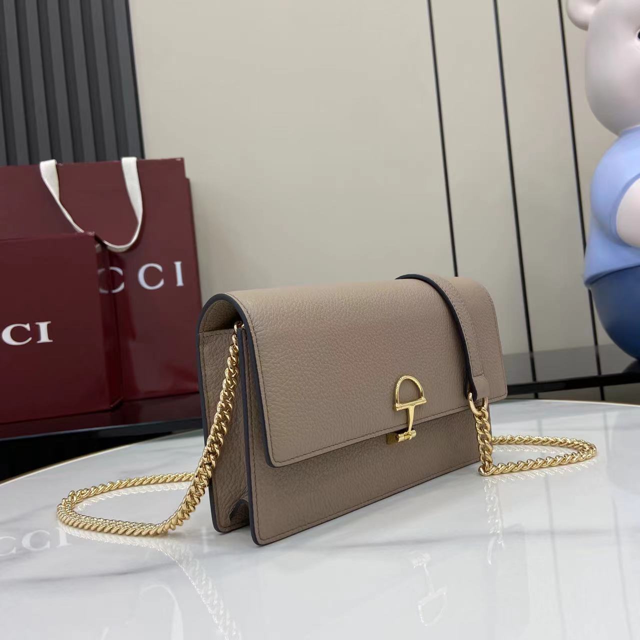 Half Horsebit Chain Bag