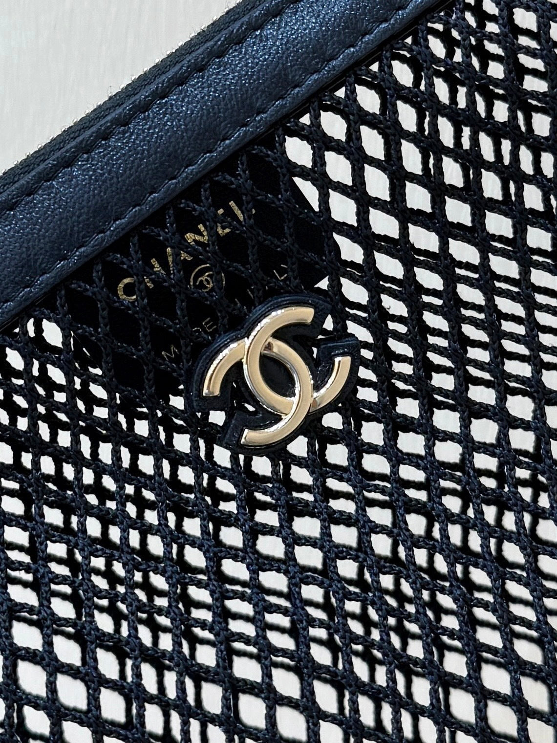 Mesh Chain Clutch