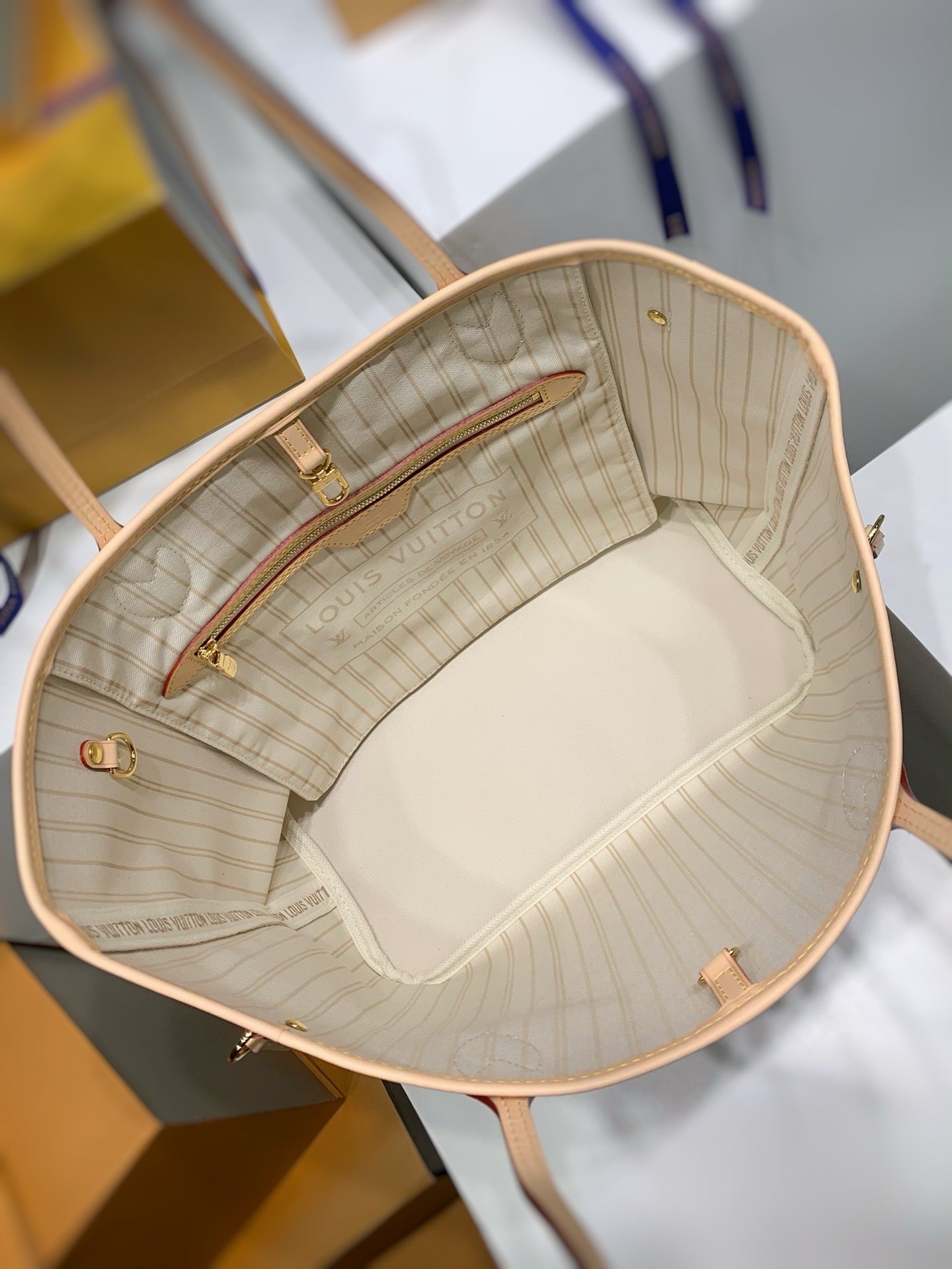 Neverfull PM