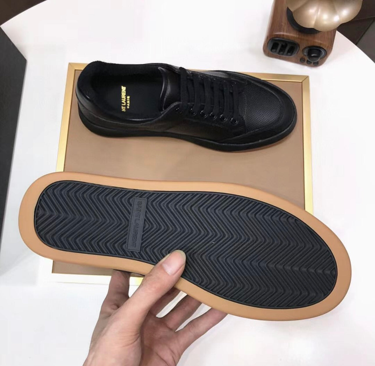 Logo Sneaker