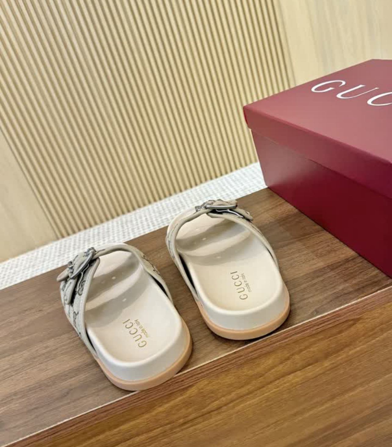 GG Sandals