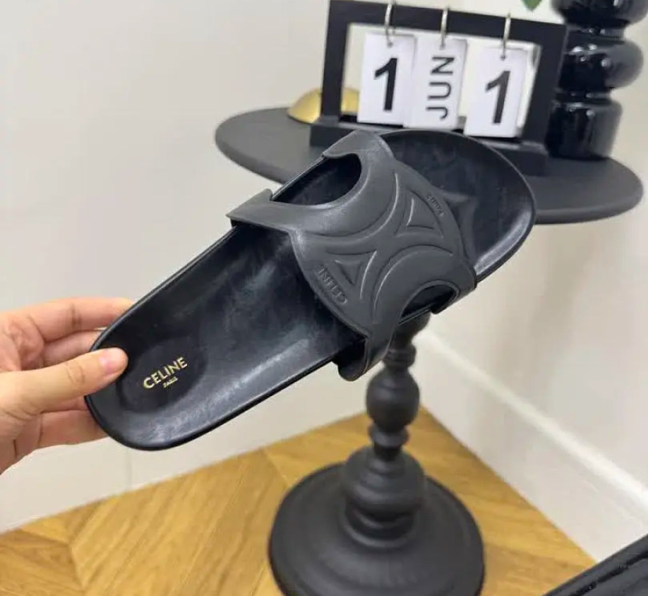Triomphe Sandals