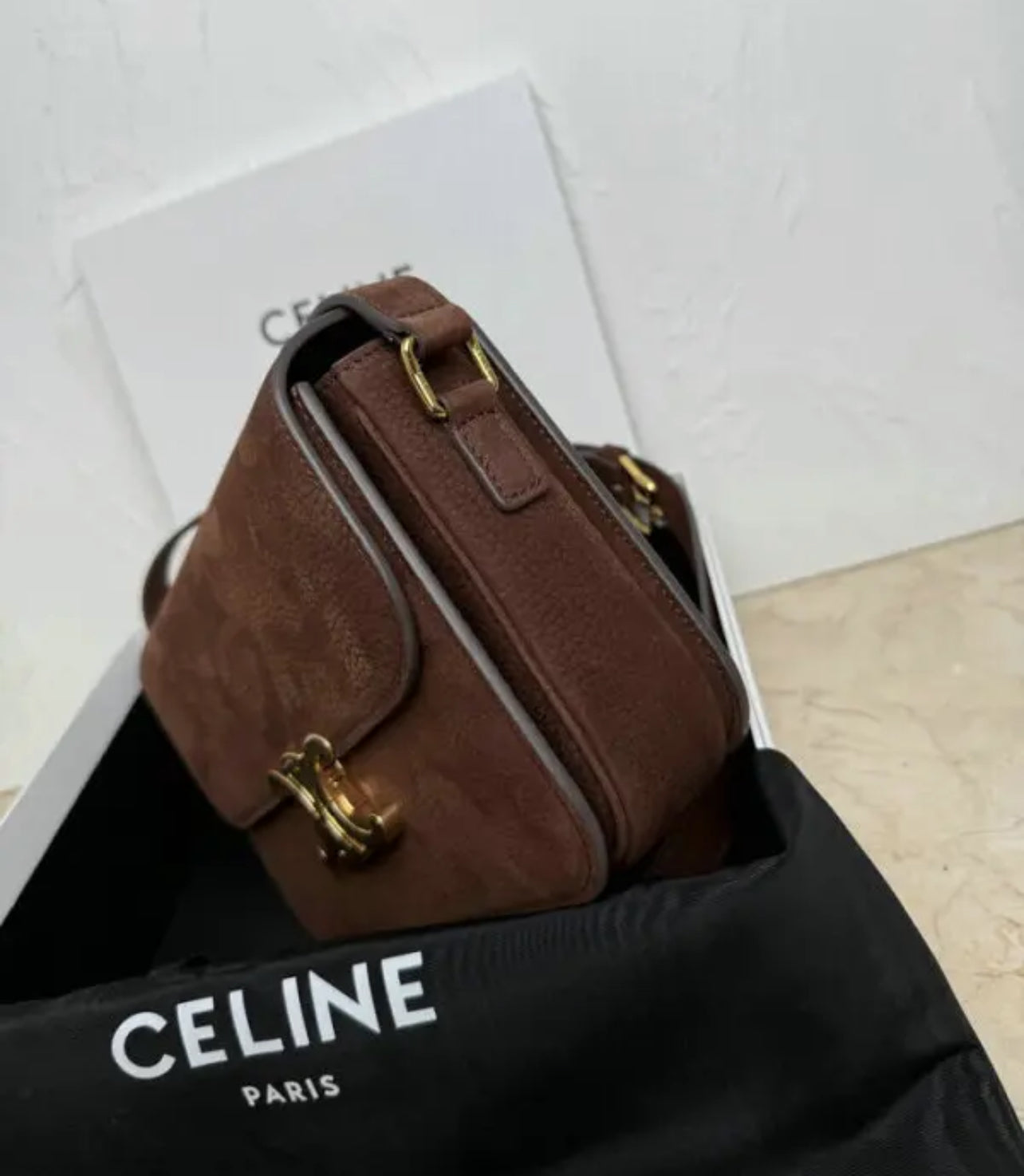 Triomphe Suede