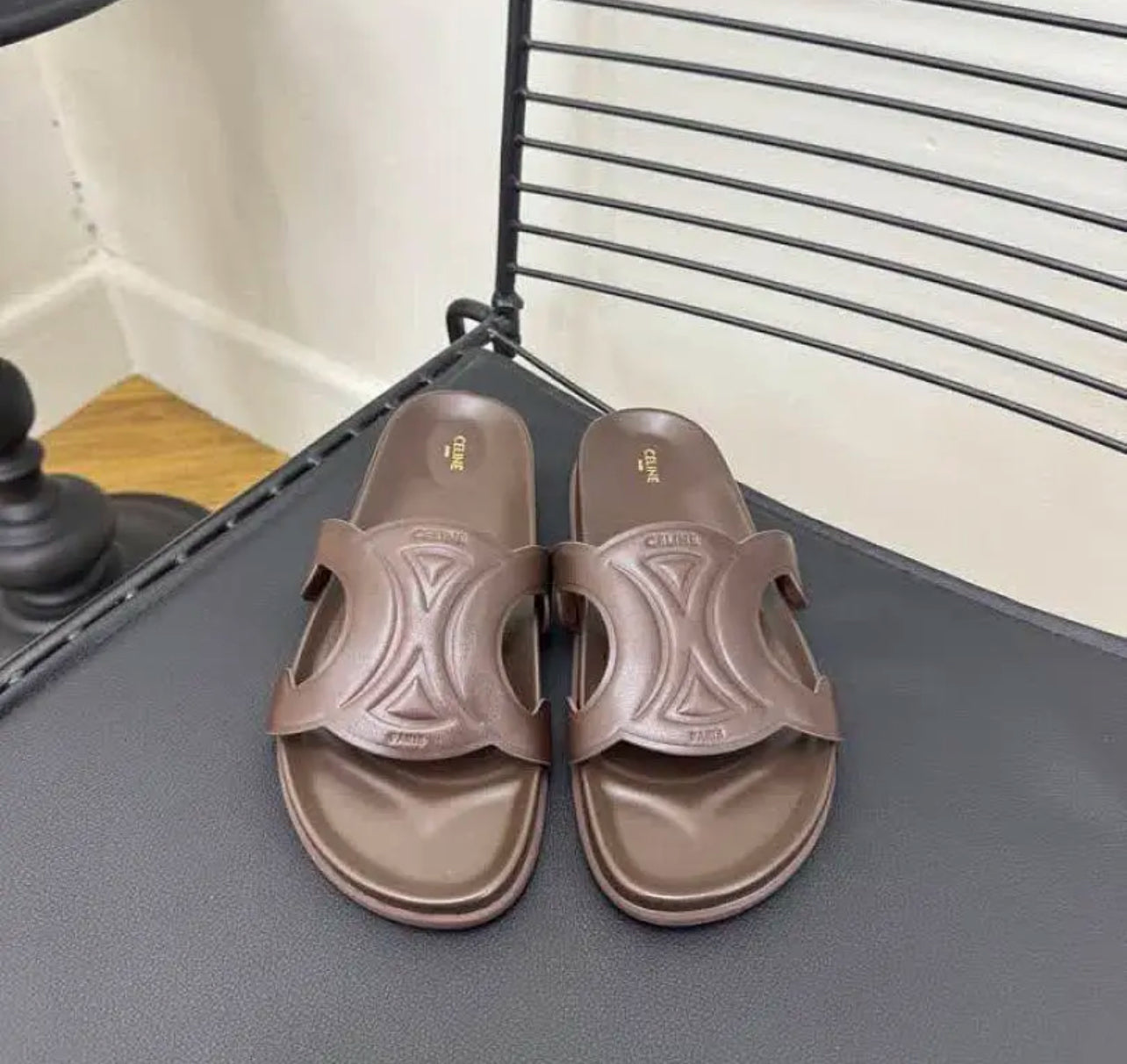 Triomphe Sandals