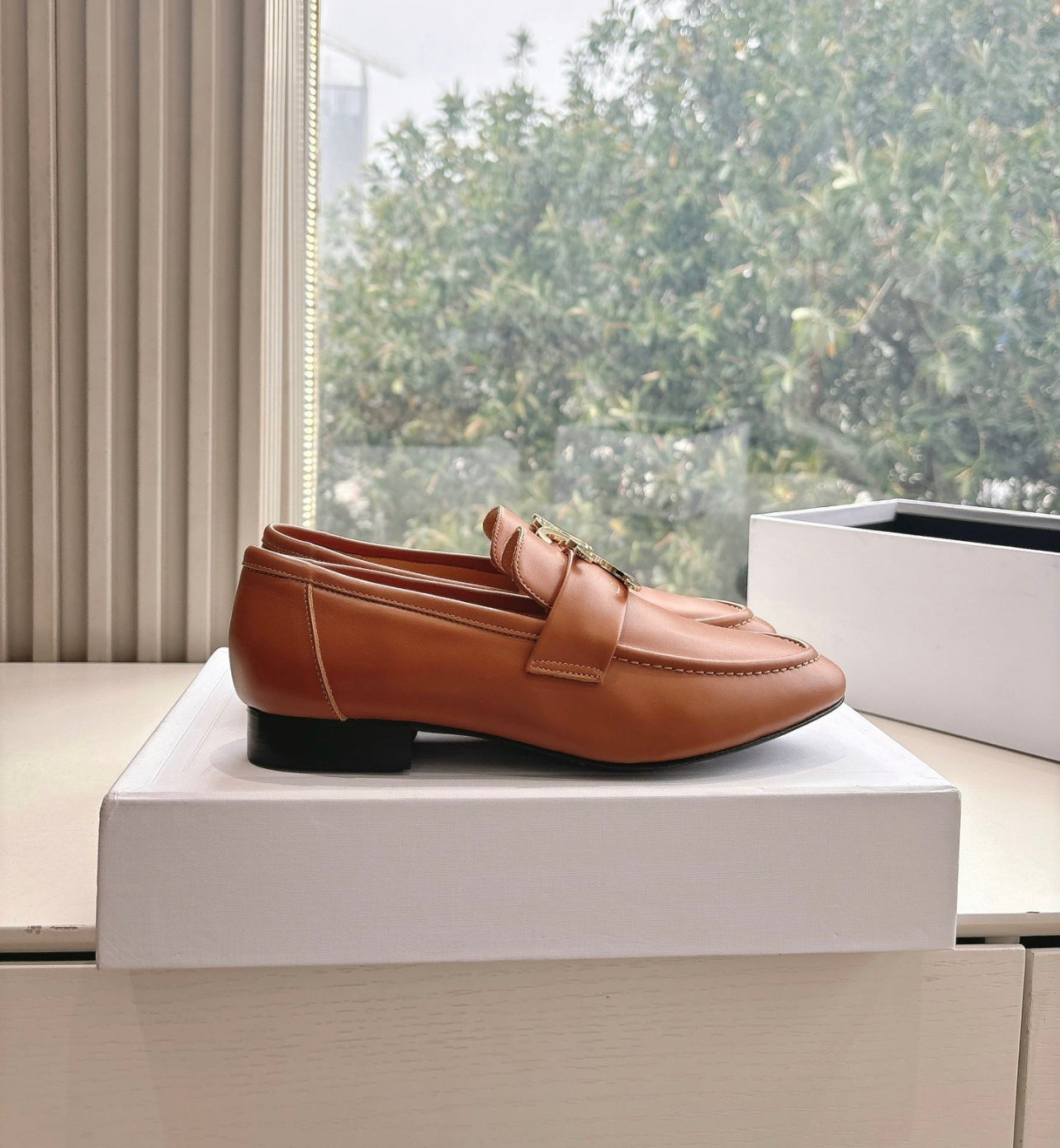 Triomphe Loafers