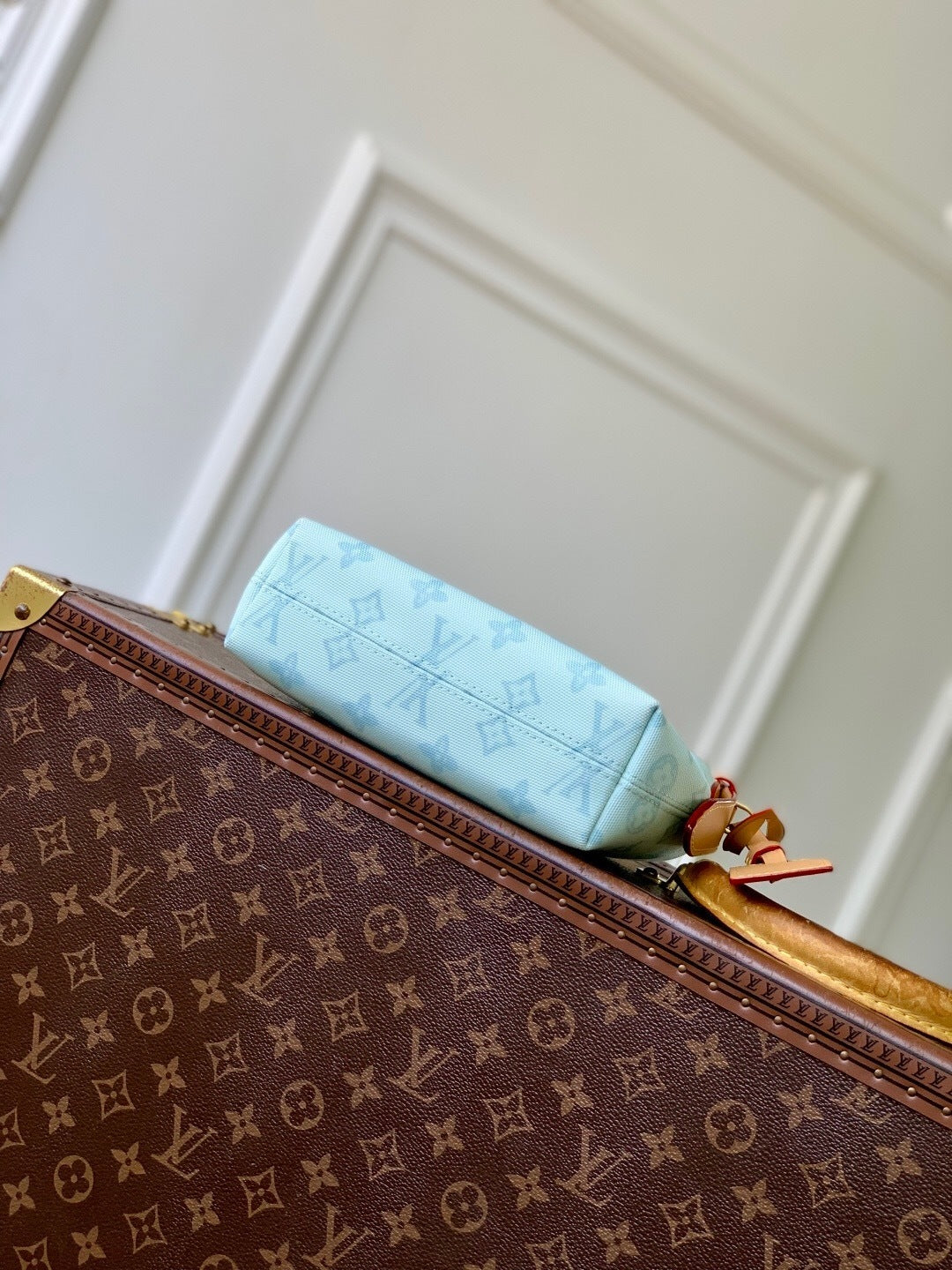 Hills Pochette