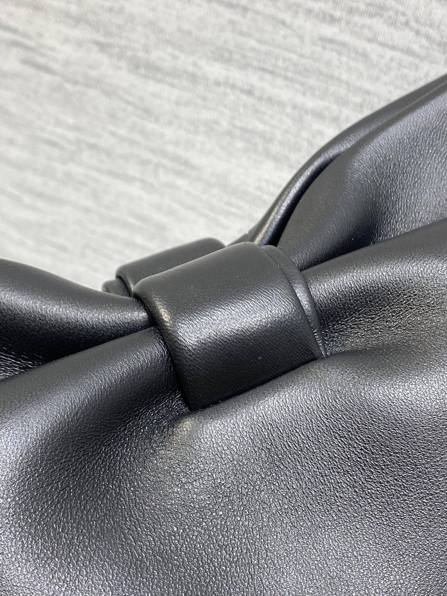 Medium Bow Bag