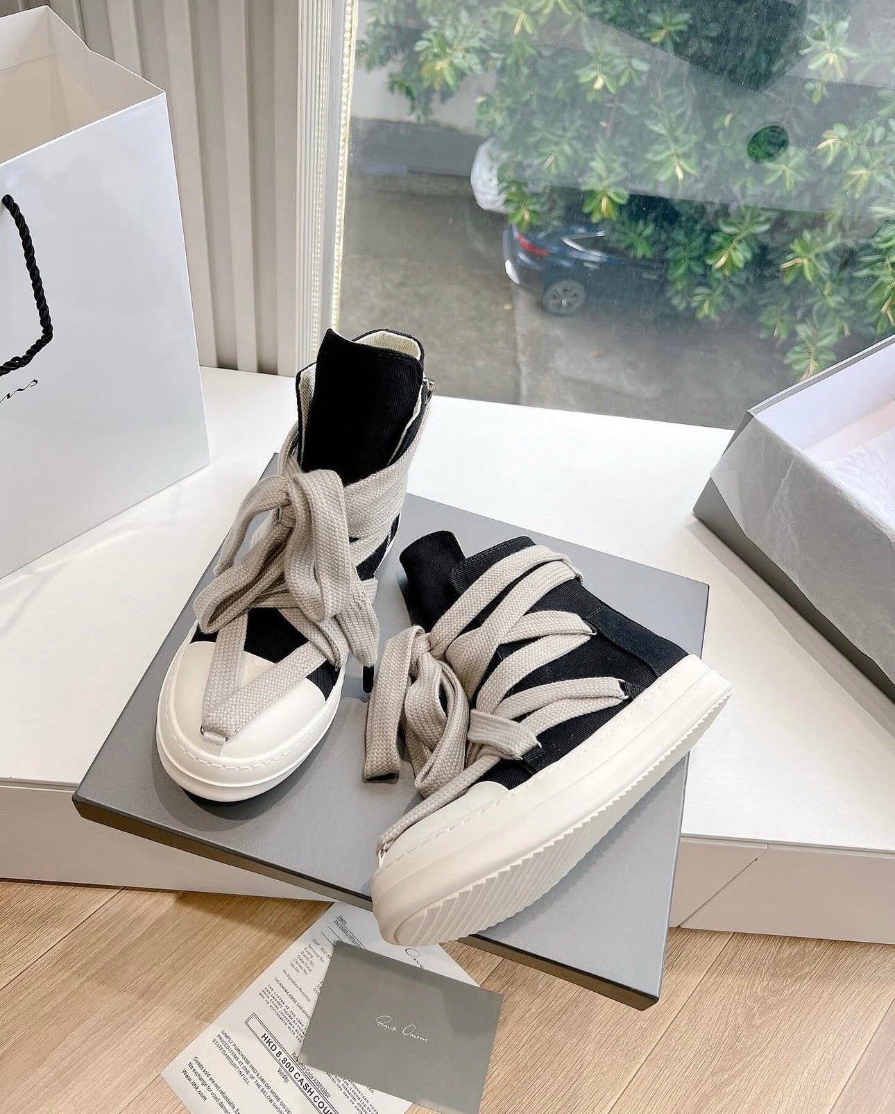 Hexa Trainers