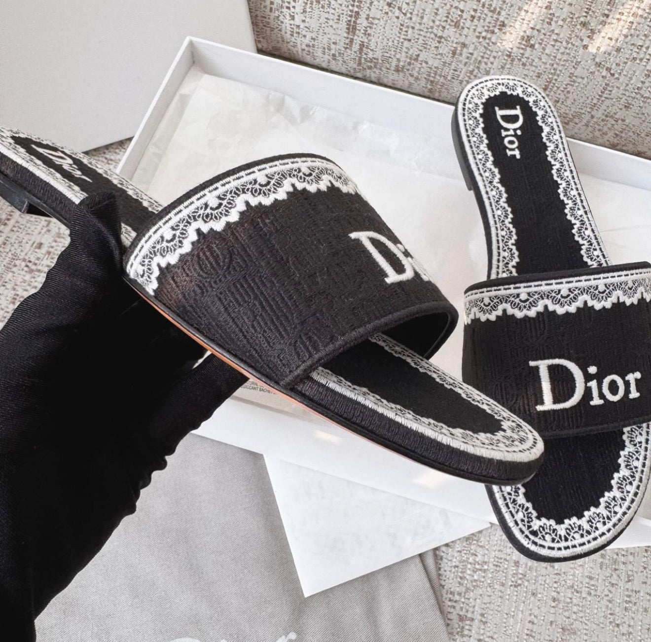 Dway Mules