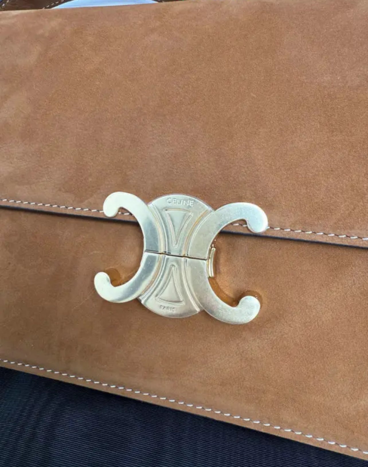 Triomphe Suede
