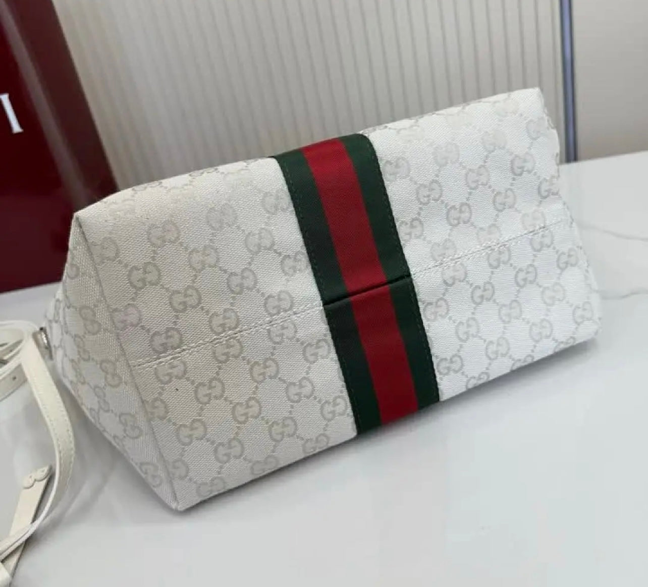 Giglio Small