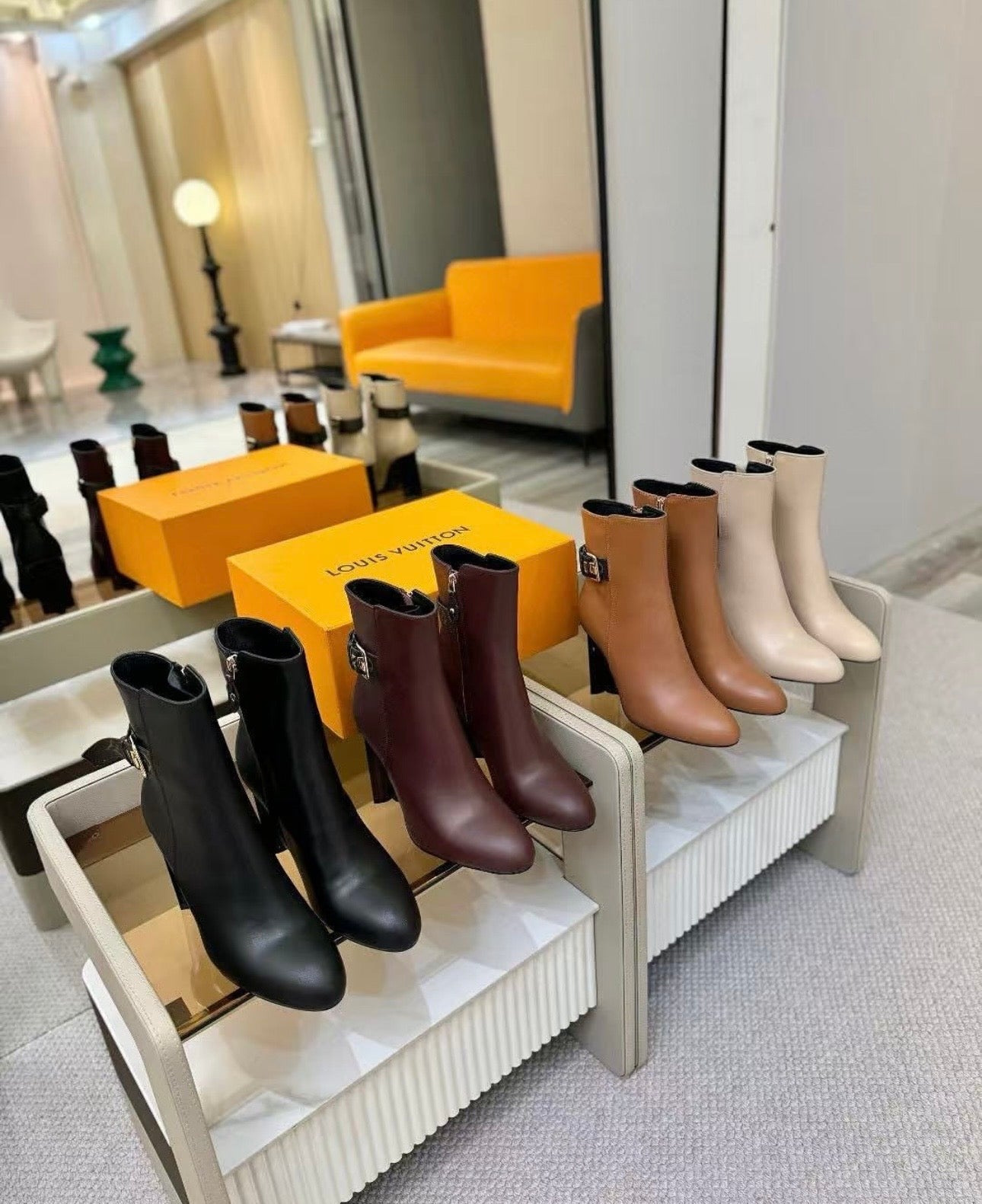 Silhouette Boots