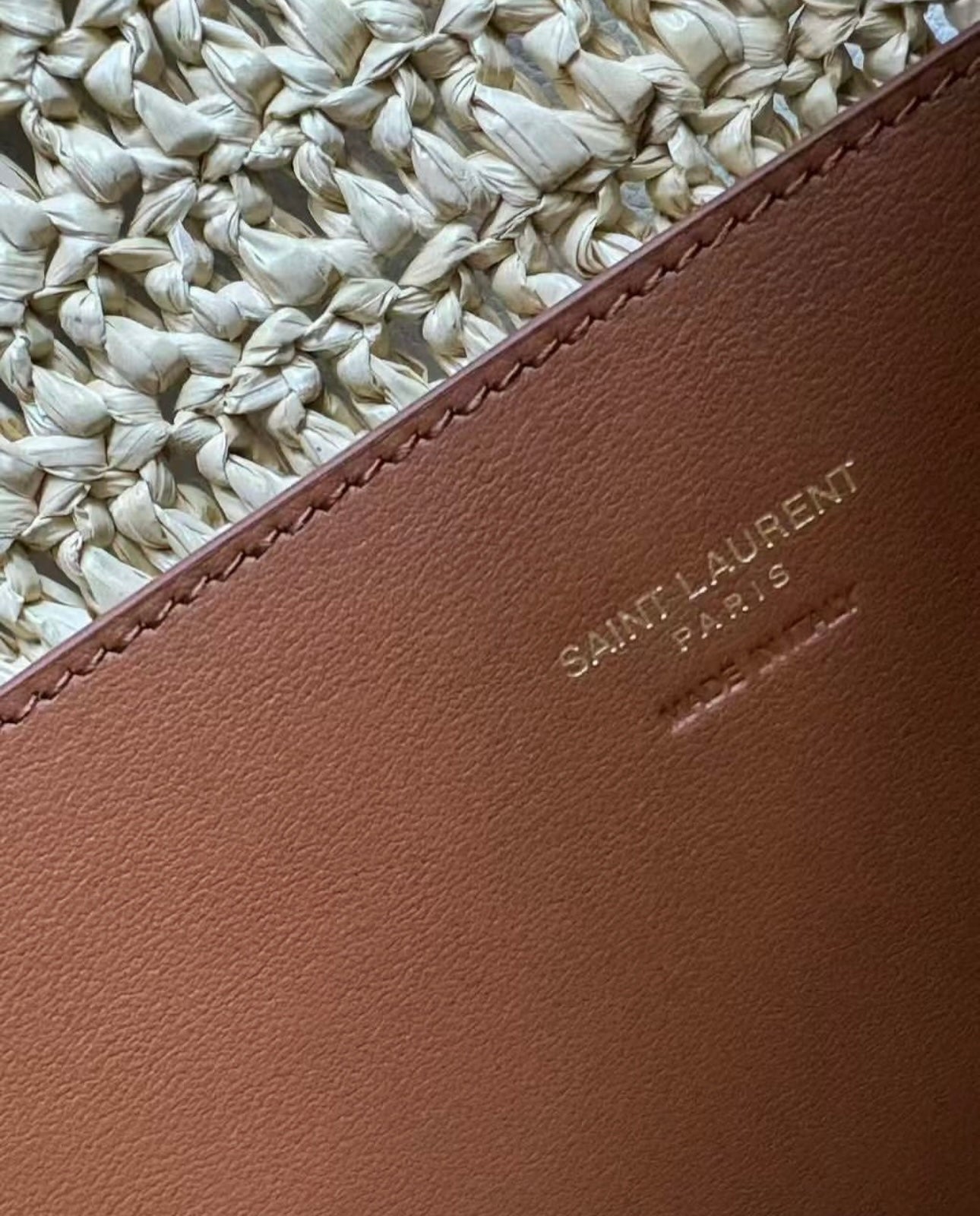 Cassandre Envelope Pouch