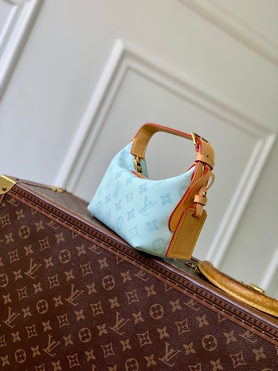 Hills Pochette