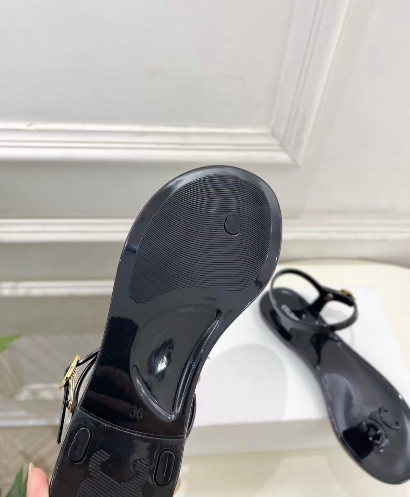 Triomphe Sandals