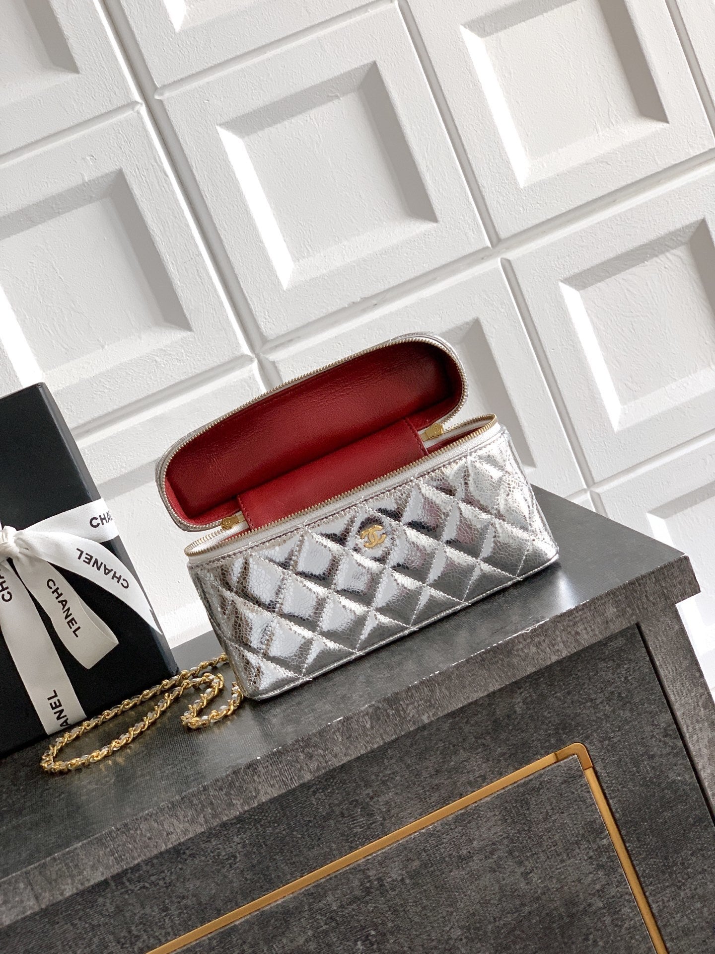 Trendy Vanity